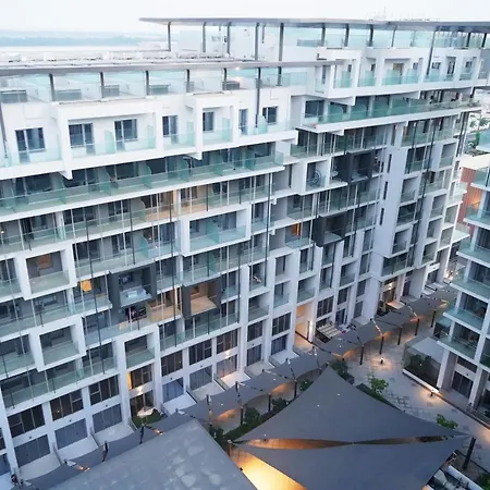 2Br Skyhome At Jade Masdar City Al Qurayyah Extérieur photo
