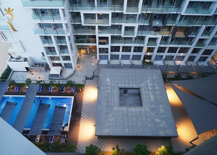 2Br Skyhome At Jade Masdar City